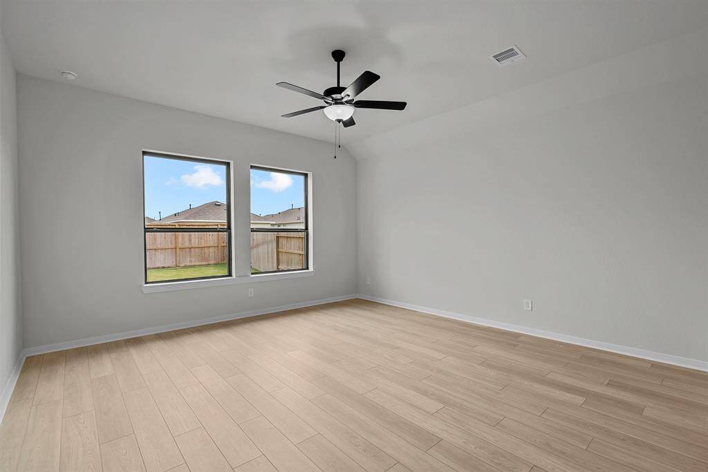 REPRESENTATIVE PHOTO - Photo does not represent actual home options and selection. Ask Sales consultant for specific selections.
