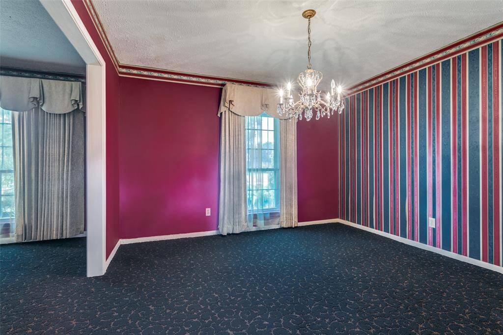 The formal dining room can easily accommodate a large table, china hutch and buffet.