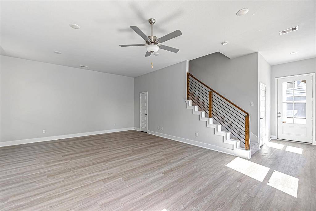 Talk about upgrades! This home has so many "green flags" (aka NOT red flags): stunning vinyl plank flooring, ceiling fans, and upgraded stair railing that really elevate the quality and luxury of 11424 Waterford Spring Trail!