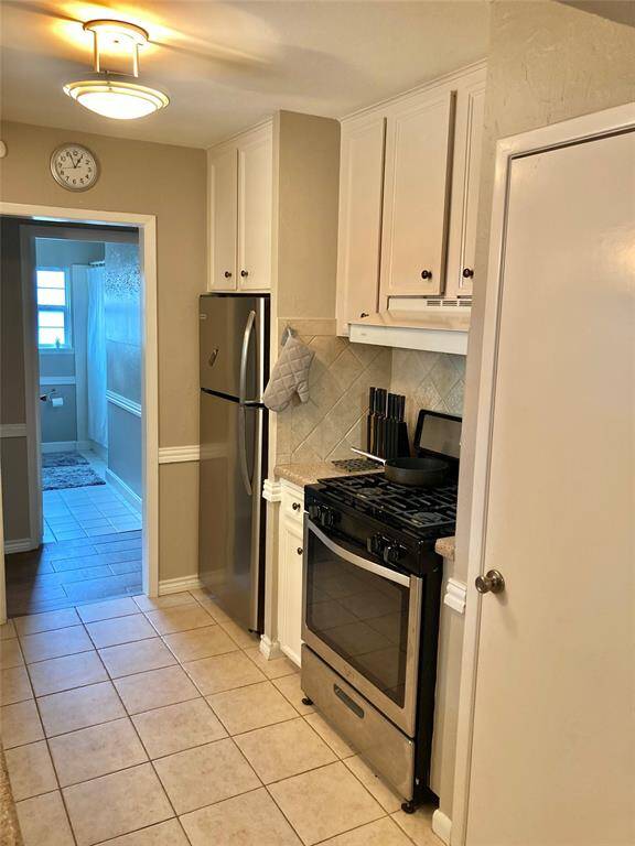 Refrigerator included.
