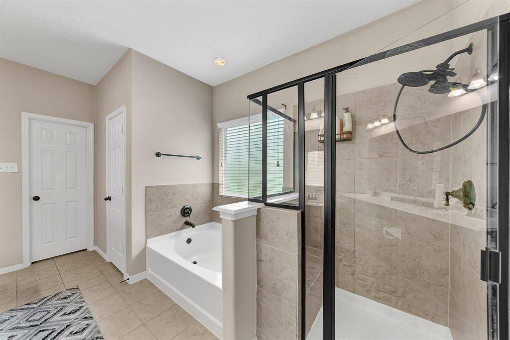 Another view of the primary bath