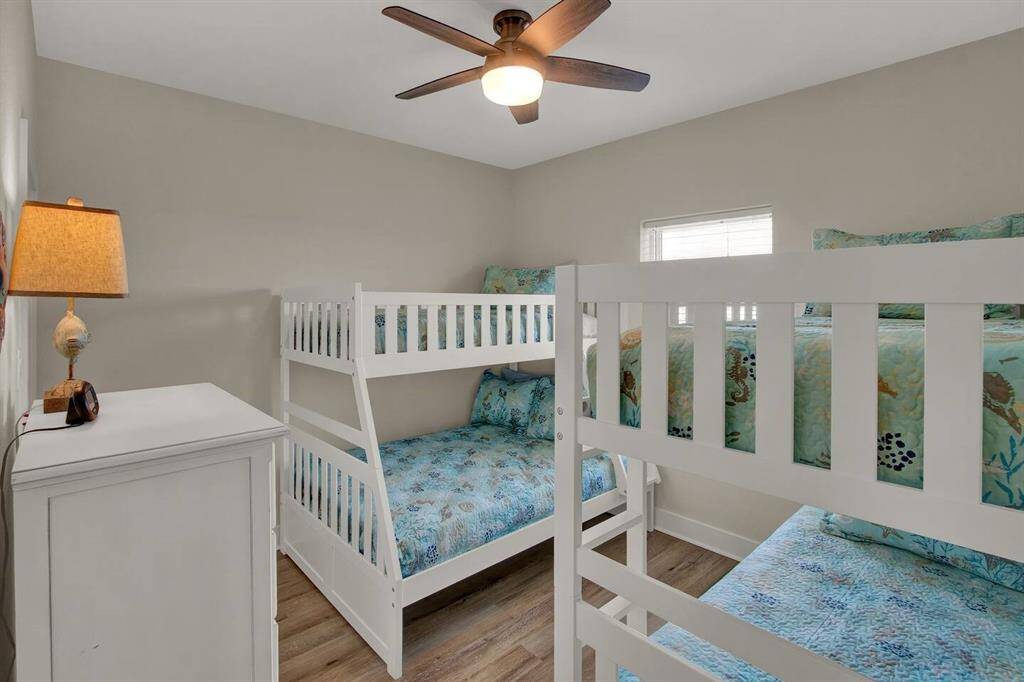Third bedroom has sets of bunk beds  Sleeps 5