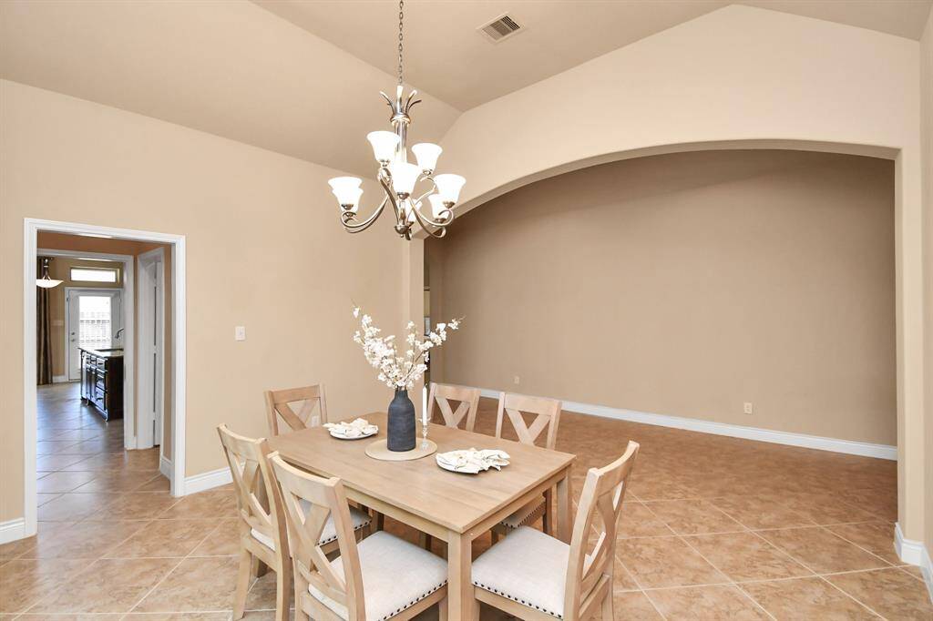 formal dining for larger gatherings