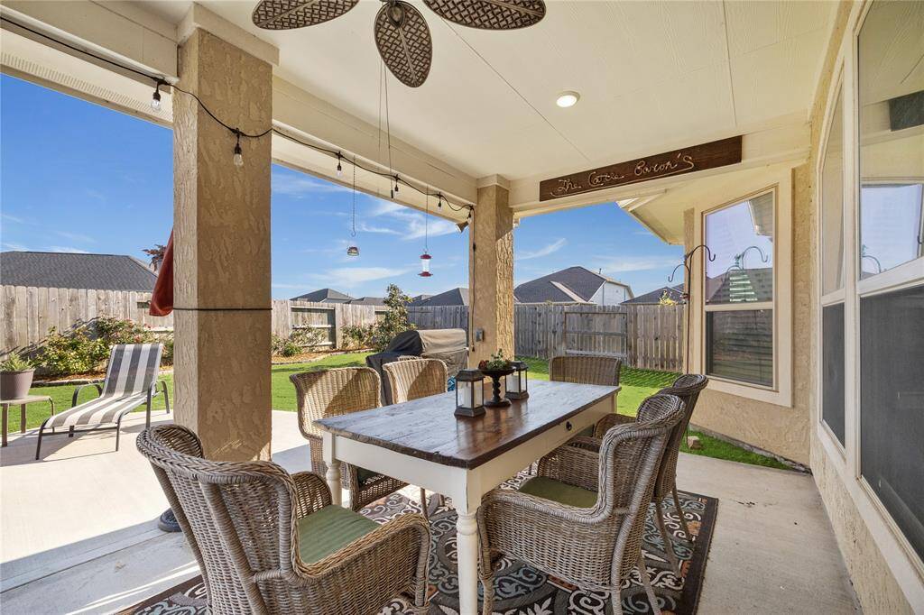 Wrap around patio gives a full 2nd entertainment space with plenty of room for guests.