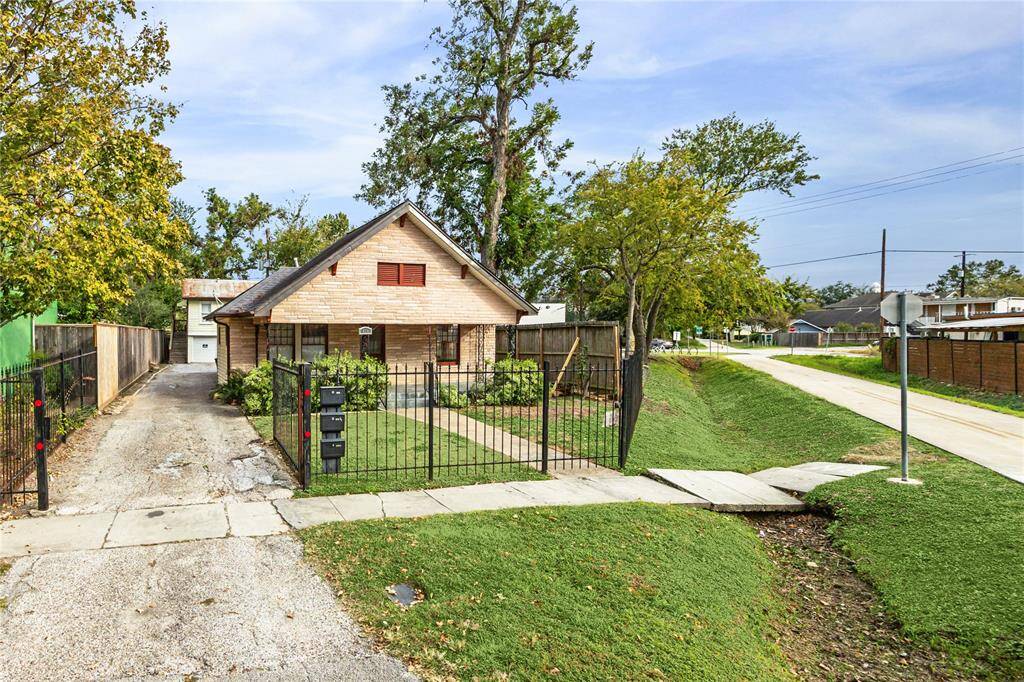 Fabulous opportunity located on the Heights Hike & Bike trail. 2 garage apartment units attached to 3 car garage. Come see your new home or small business office!