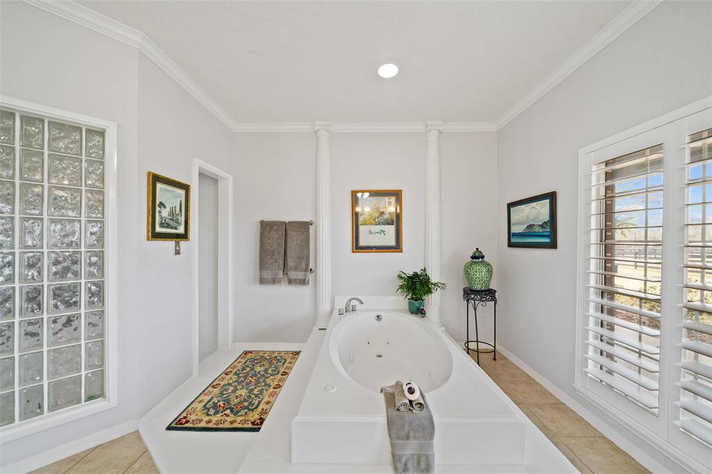 Soak the day off in this masterpiece of a bathtub!