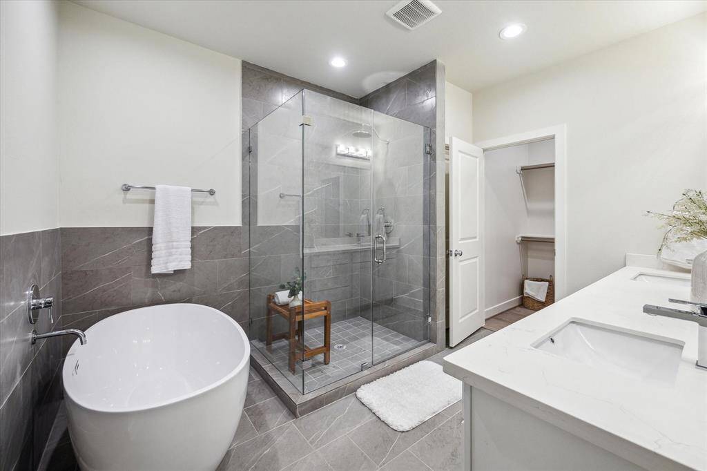 *Not of exact home, photo is of recently completed home in same community with same floor-plan & similar finishes*