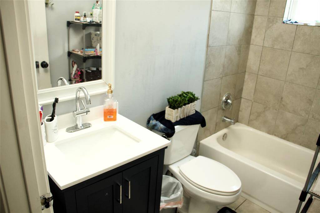 Bedroom, Unit B