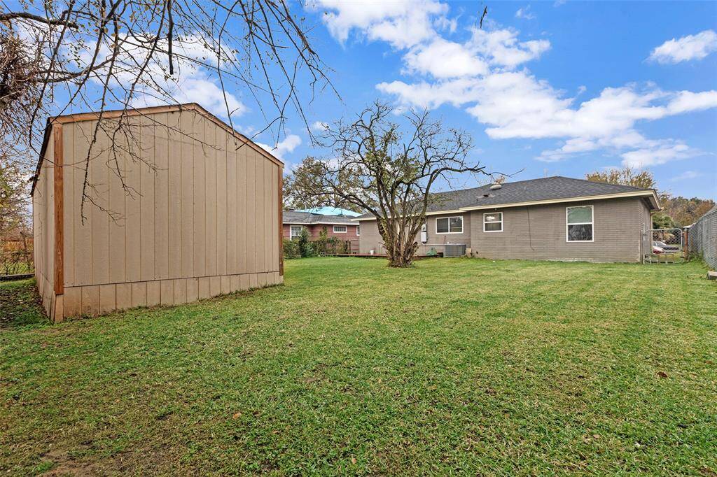 At the corner of the yard, you'll find a convenient storage shed, offering ample space for tools, equipment, and outdoor essentials