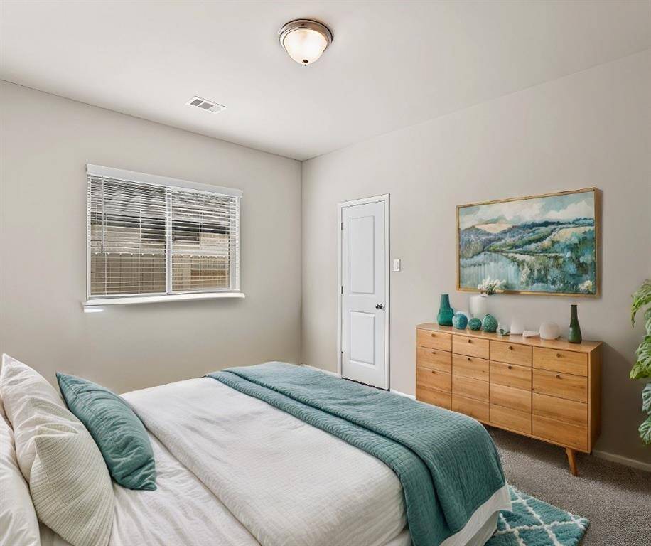 13 x 13 - Plenty of space for a queen size bed and additional furniture