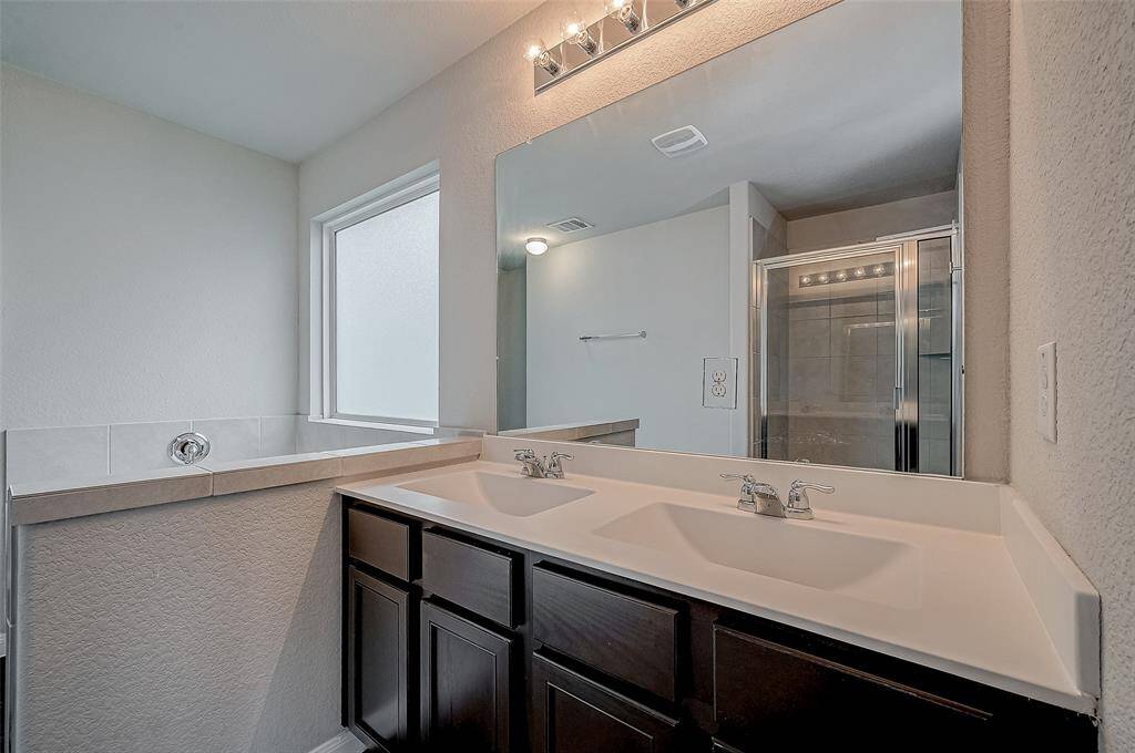 Dual vanity