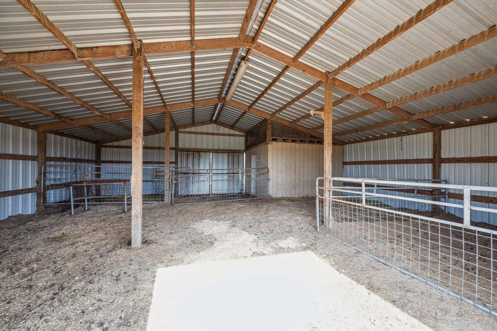 36x36 pole barn with tackle/feed room