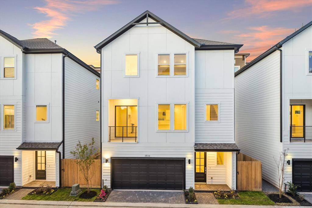*Not of exact home, photo is of recently completed home in same community with same floor-plan & similar finishes*