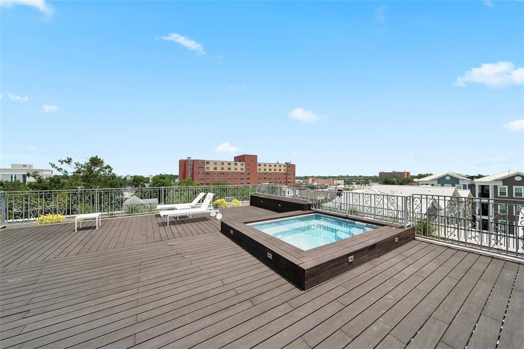 Roof Top, Sun Deck, plunge pool and unobstructed views