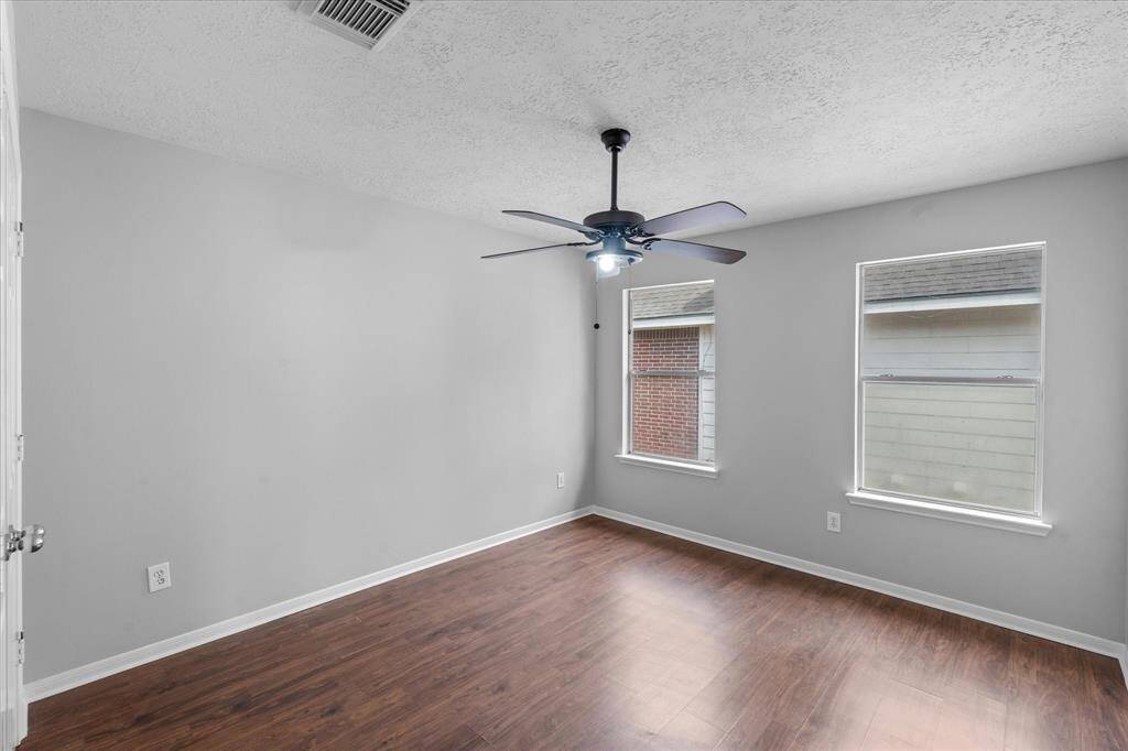 Third bedroom.