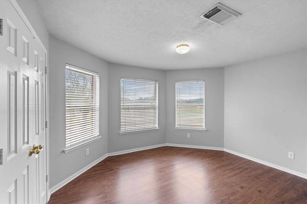 Fourth bedroom.