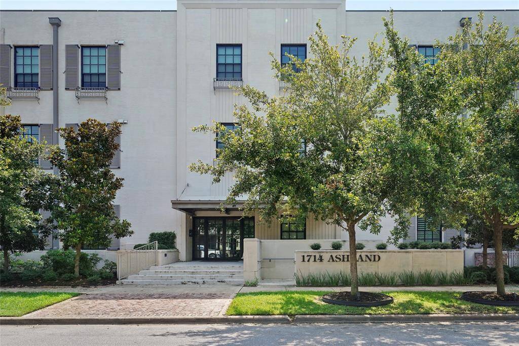 Nestled within the exclusive confines of Bell Heights, at the intersection of 18th and Ashland Streets, lies the home you have been waiting for. This rare gem awaits your discovery.