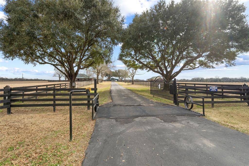 The long driveway you have always dreamed of waits for you!