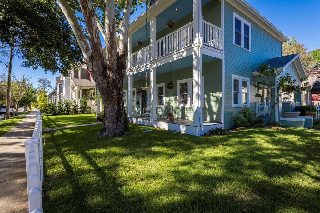 Nice corner lot. Two big front porches plus a side porch with swing. Big shady mature trees!