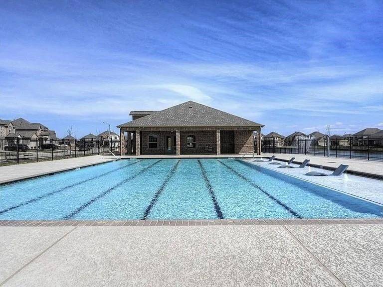 Community pool
