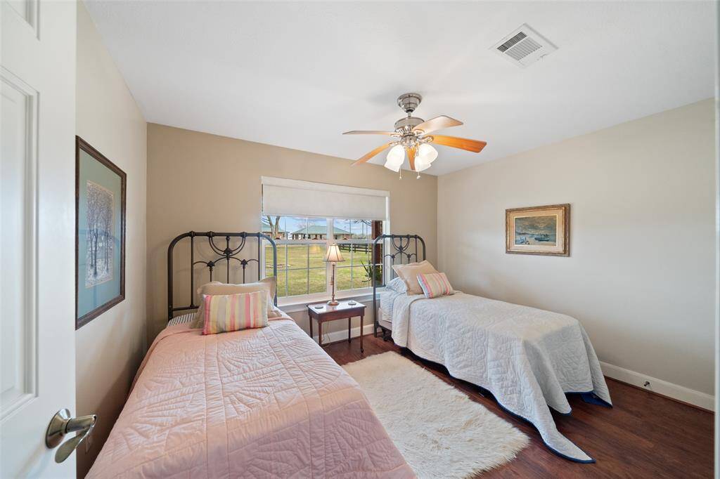 The second bedroom in the guest house is super spacious!
