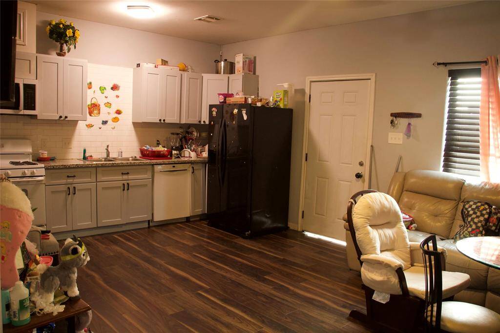 Kitchen area