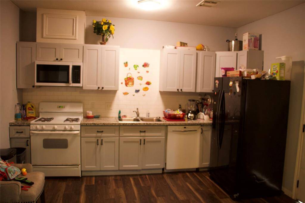 Kitchen area