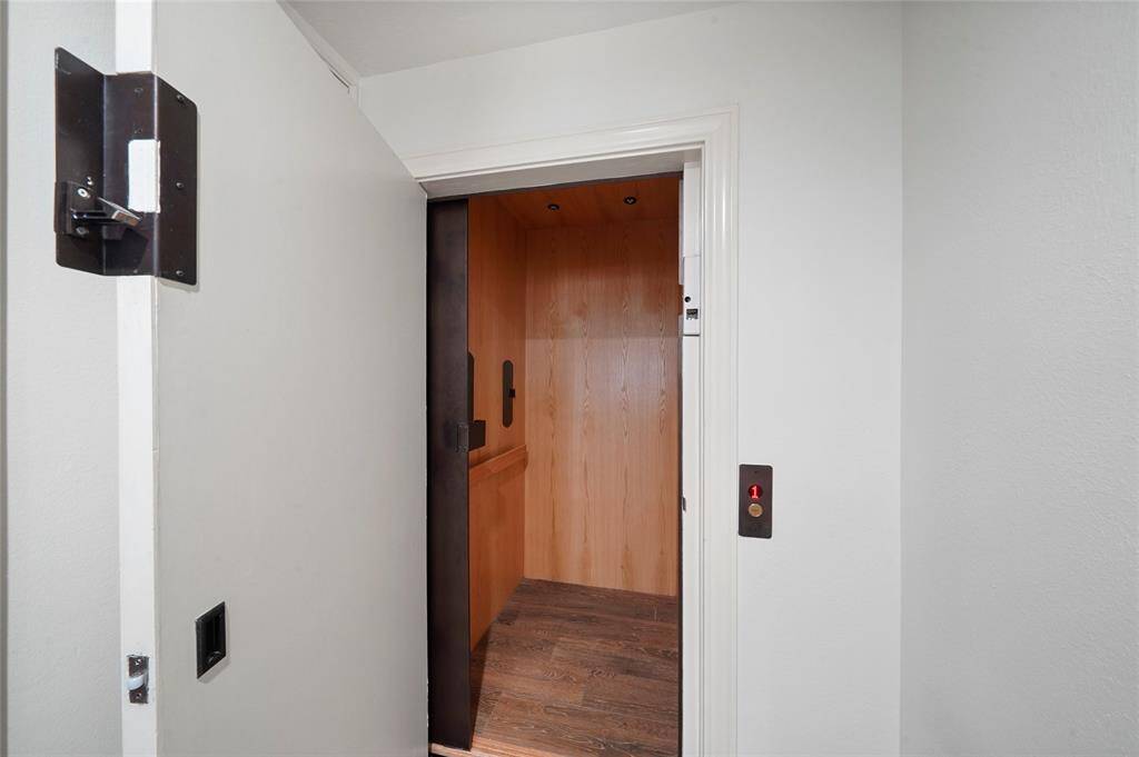 Home elevator