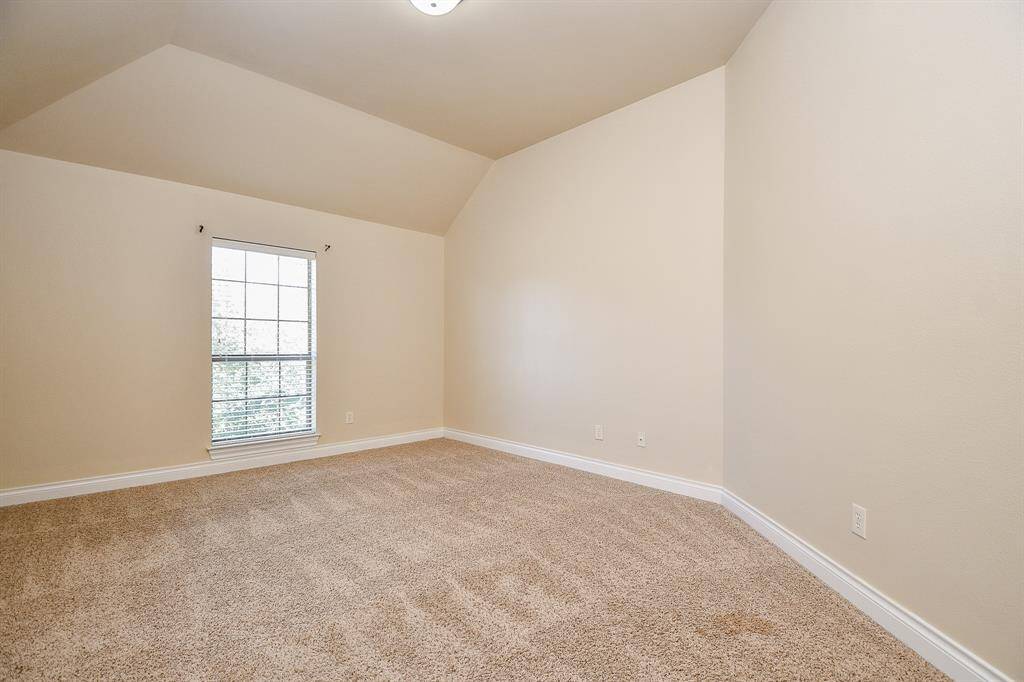 Spacious secondary bedroom upstairs!