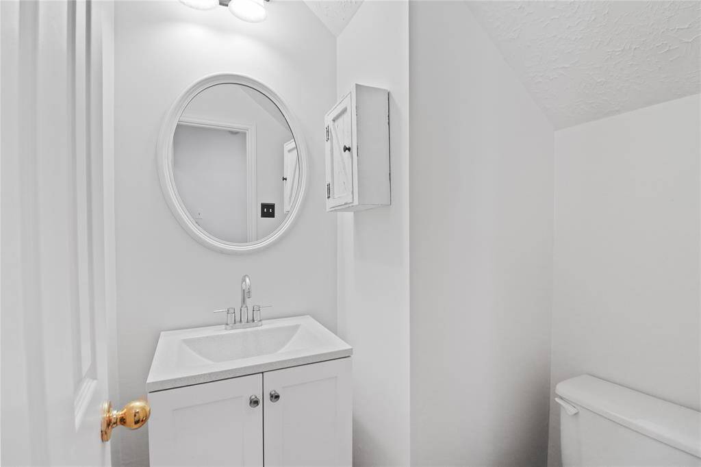 Downstairs half bath