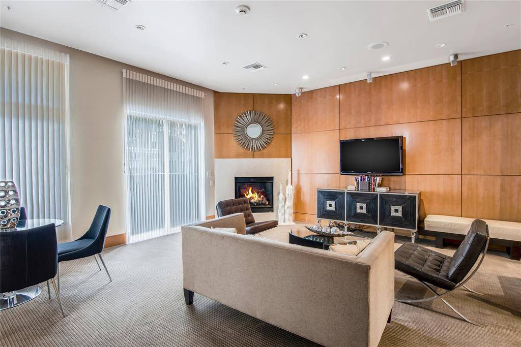 In the lobby you will find 24-hour concierge service. Guests must sign in and let the concierge know they are there to visit.