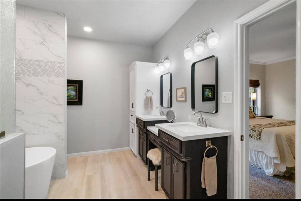 Main bathroom