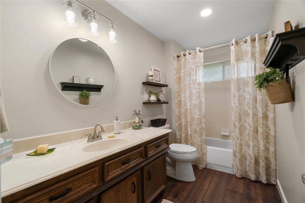 Bathroom #3 Upstairs