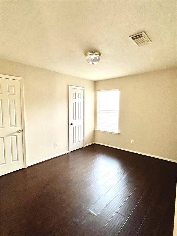 Upstairs bedroom 2