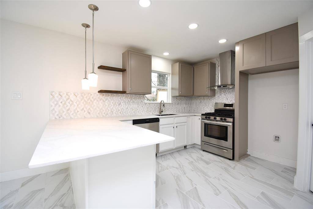 Stainless steel appliances!