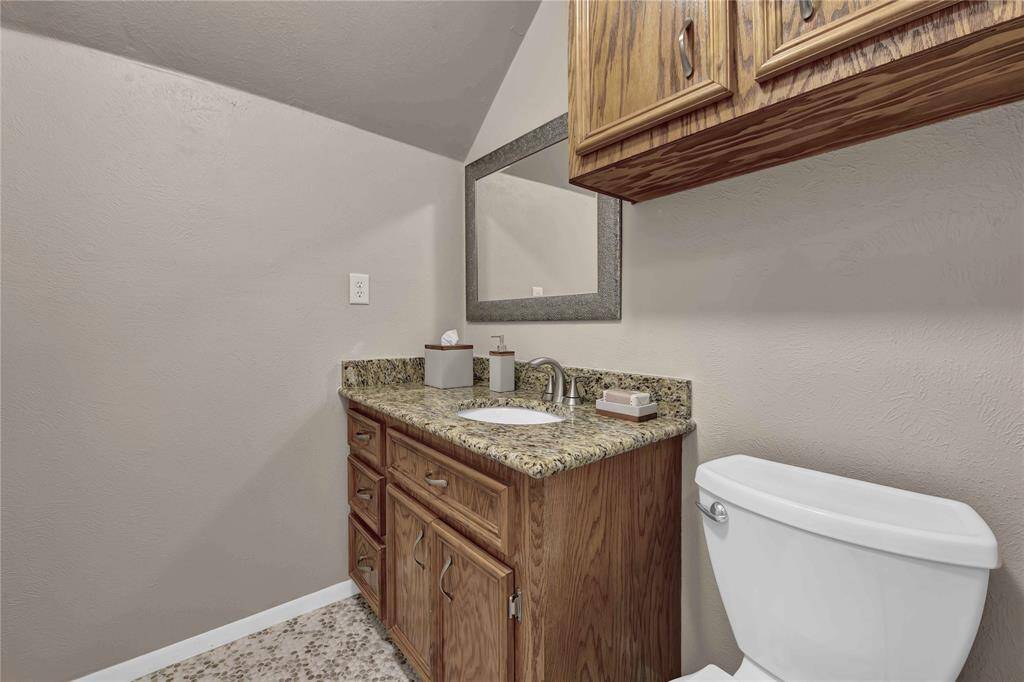Upstairs guest bathroom