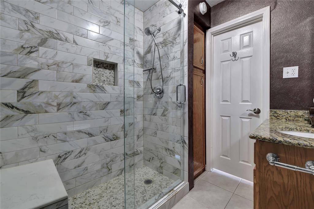 Guest suite bathroom