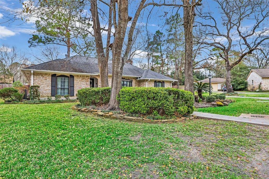 Lush yard and beautiful landscaping...