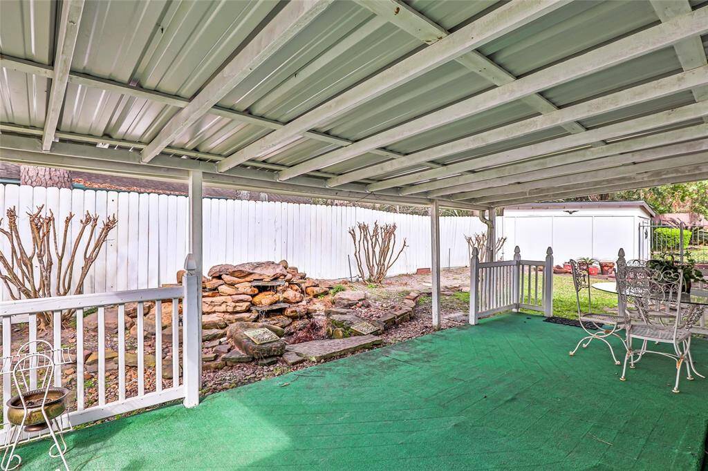 Off the patio, is a waterfall seller installed... Nice & soothing sounds as you relax on the patio...