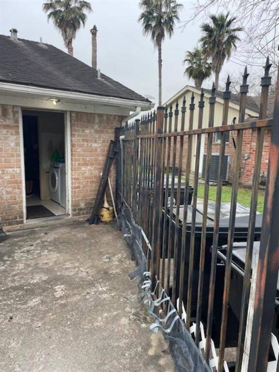 BACK DOOR ENTRANCE