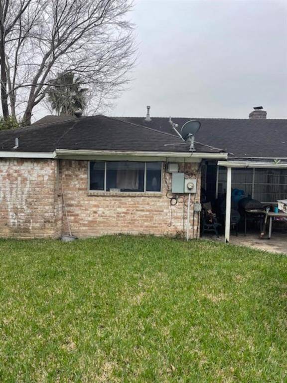 HOUSE BACK VIEW