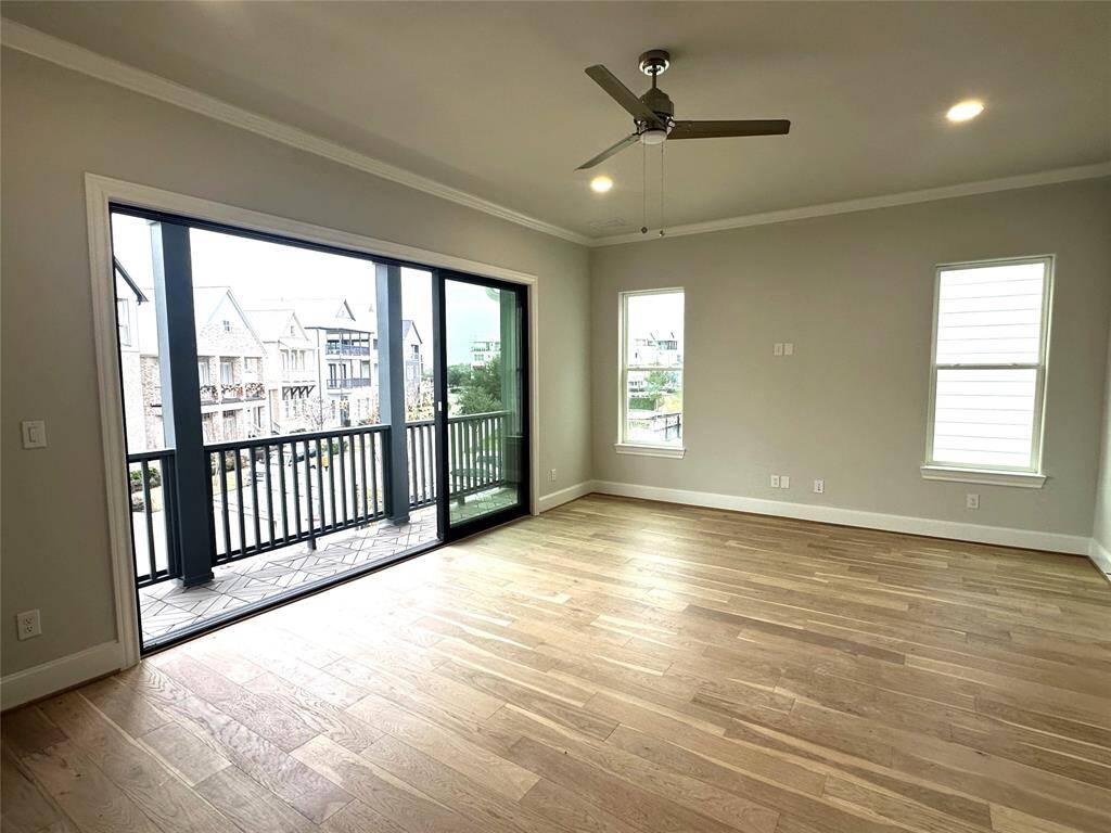 Your Bedroom Has it's Own Balcony.  Step Outside and You can see the Lake Area and Lake Fountain