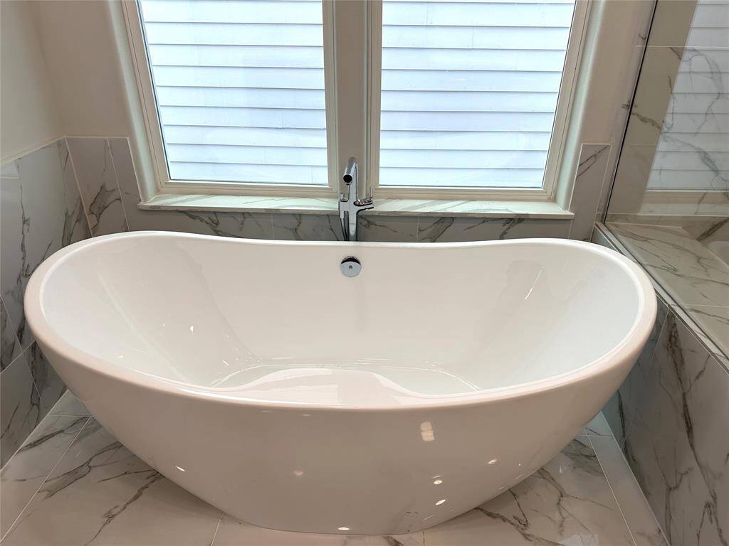Free Standing Tub