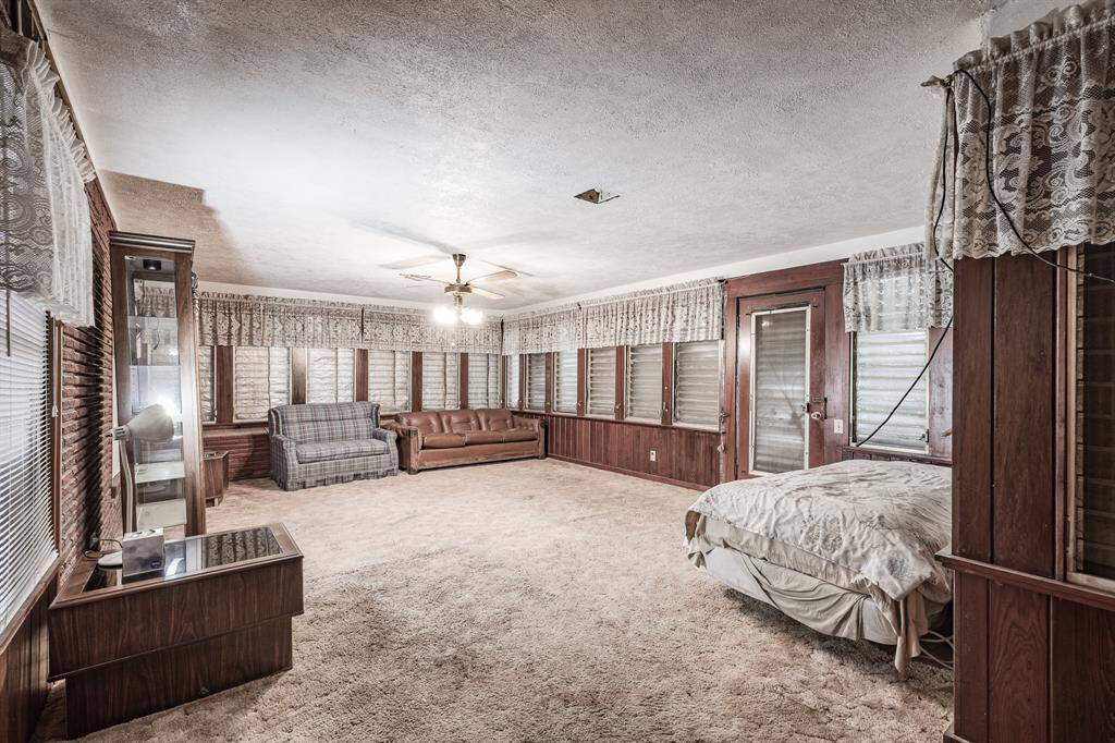 Large Family Room