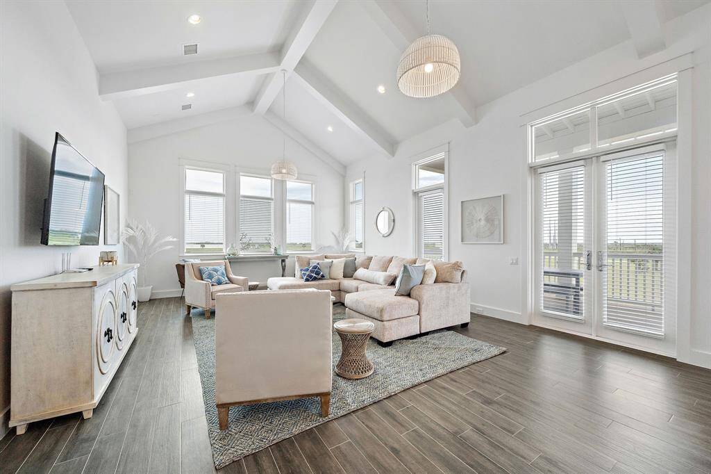 Open living/dining/kitchen space