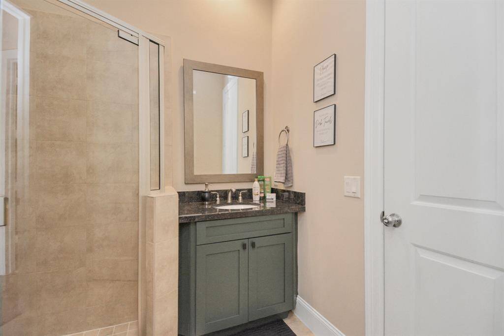 2nd floor bathroom