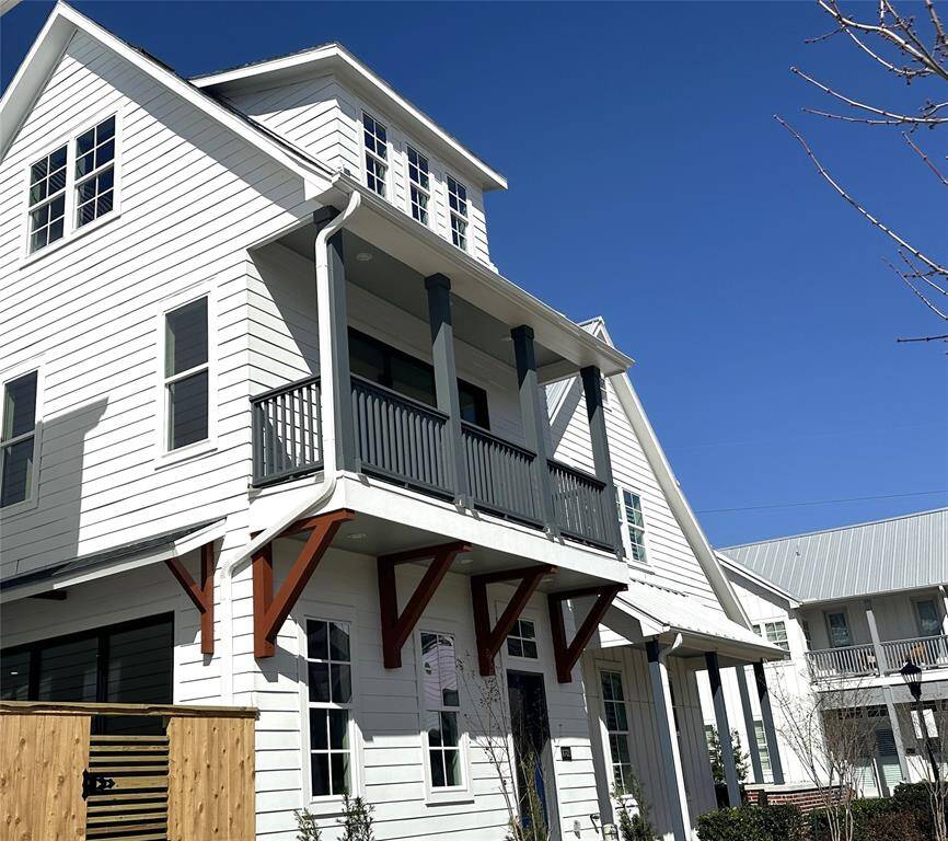 8705 Park Kolbe -Gorgeous Urban Farmhouse Home that has a Great Location - Close to the Pools, Trails, Lake
