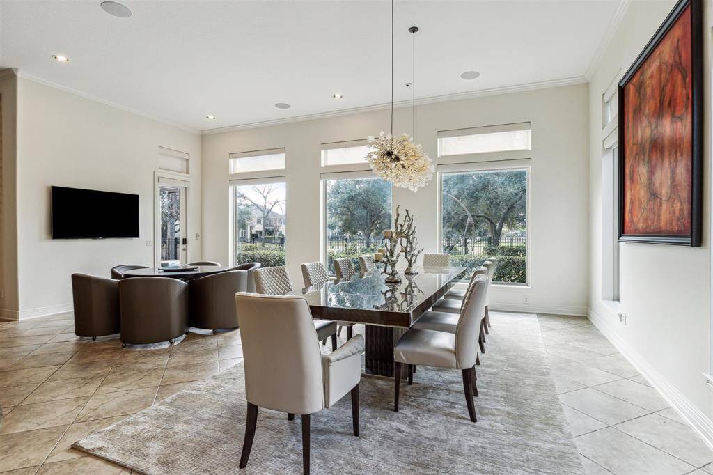 Sweeping views and incredible natural light