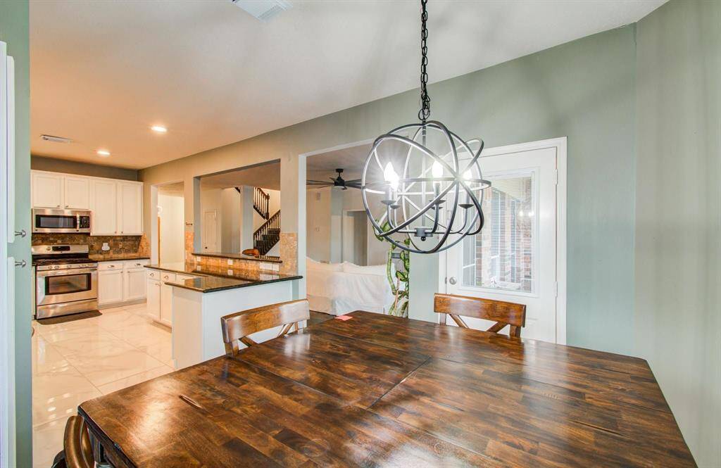 Breakfast area.
