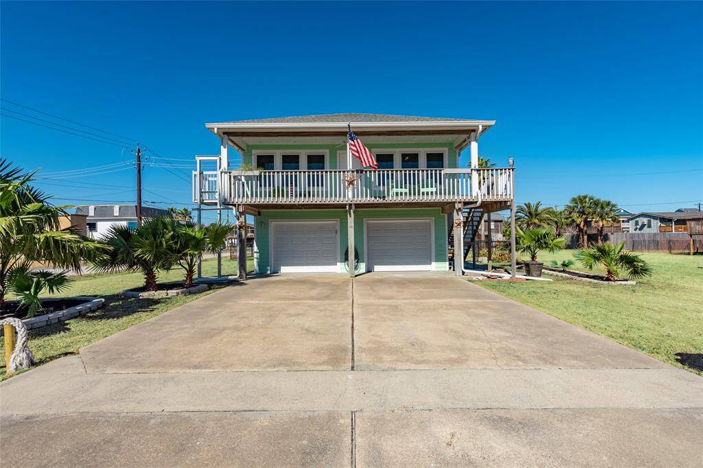Lovely Coastal Community Home